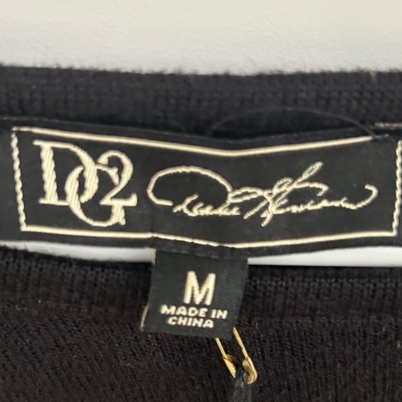 NWT DG2 by Diane Gilman long-sleeve top with ruffle bell sleeves round neck M - Picture 7 of 12